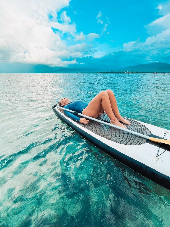 Serenity Luxurious Beachfront Villa & Spa With Private Infinity Pool, 8 Guests Gili Air Eksteriør bilde