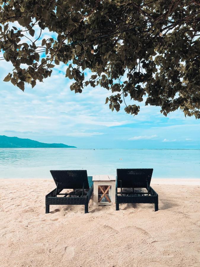 Serenity Luxurious Beachfront Villa & Spa With Private Infinity Pool, 8 Guests Gili Air Eksteriør bilde