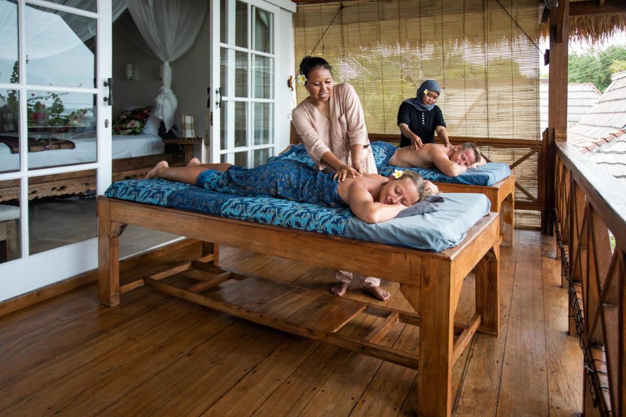 Serenity Luxurious Beachfront Villa & Spa With Private Infinity Pool, 8 Guests Gili Air Eksteriør bilde