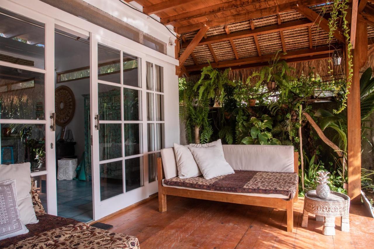 Serenity Luxurious Beachfront Villa & Spa With Private Infinity Pool, 8 Guests Gili Air Eksteriør bilde